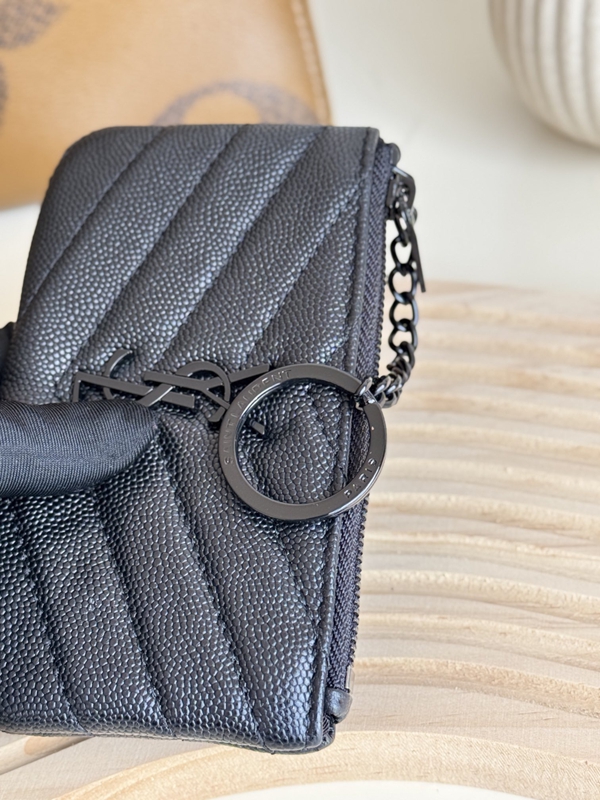 イヴサンローラン財布素材ディテール